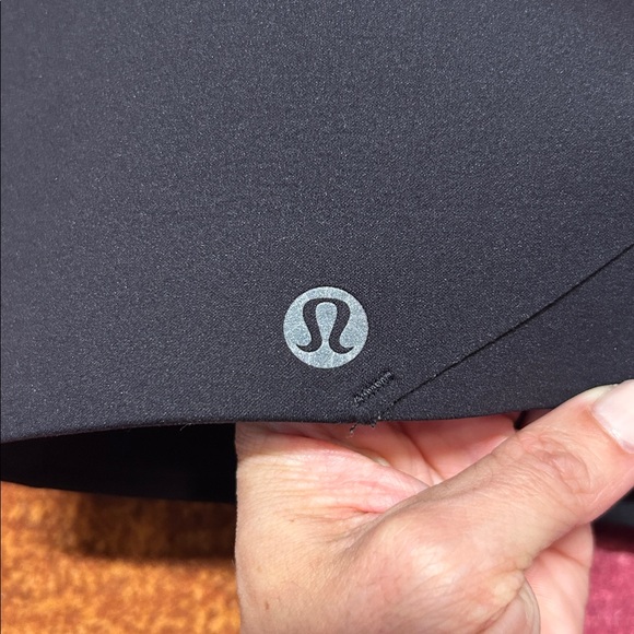 Lululemon Enlite Front-Zip Bra Size 38D - Picture 3 of 11